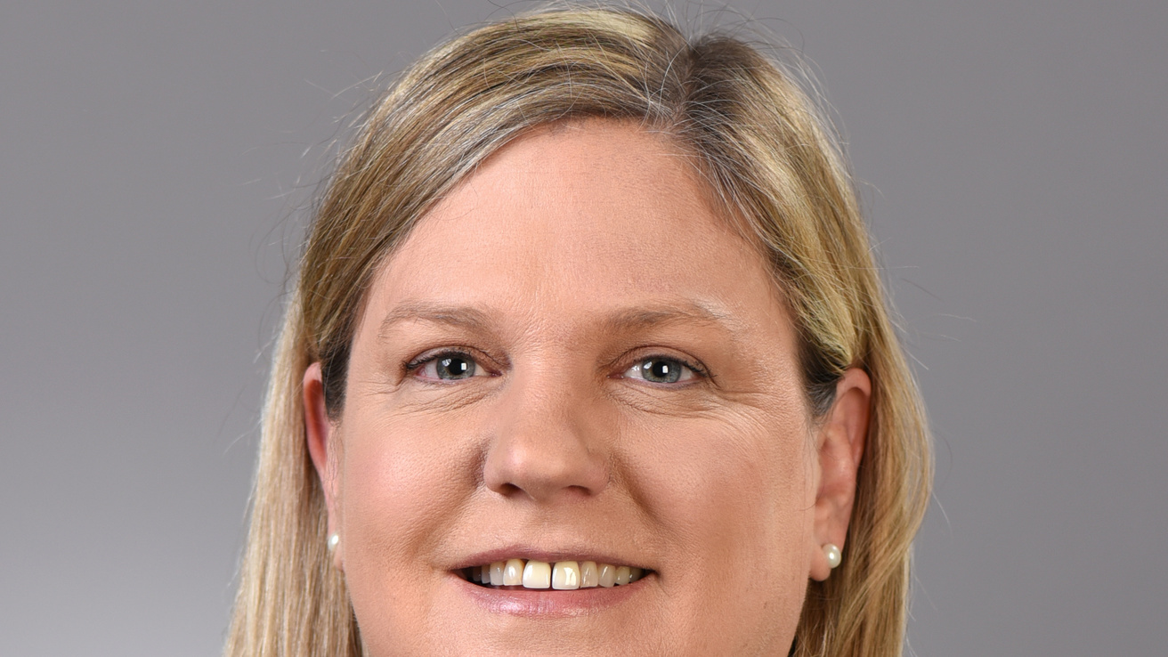 Ann Lawler headshot